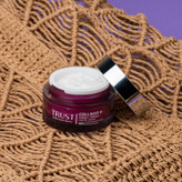 کرم جوانساز کلاژن تراست 😍🇨🇭